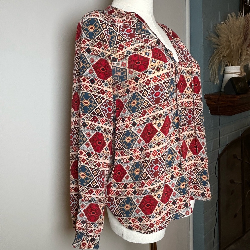 Tucker 100% silk Geometric print blouse XS boho long sleeve USA made - Picture 6 of 13